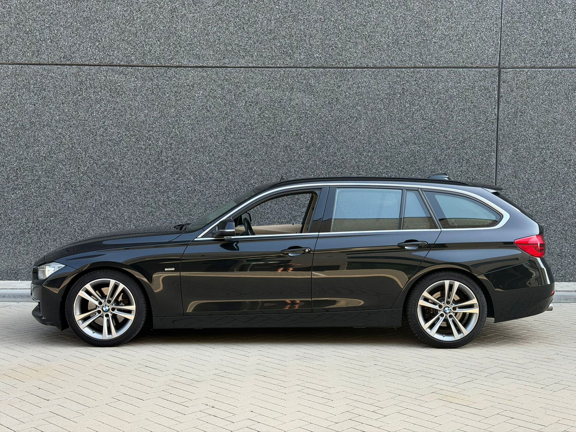 Foto van BMW 328i