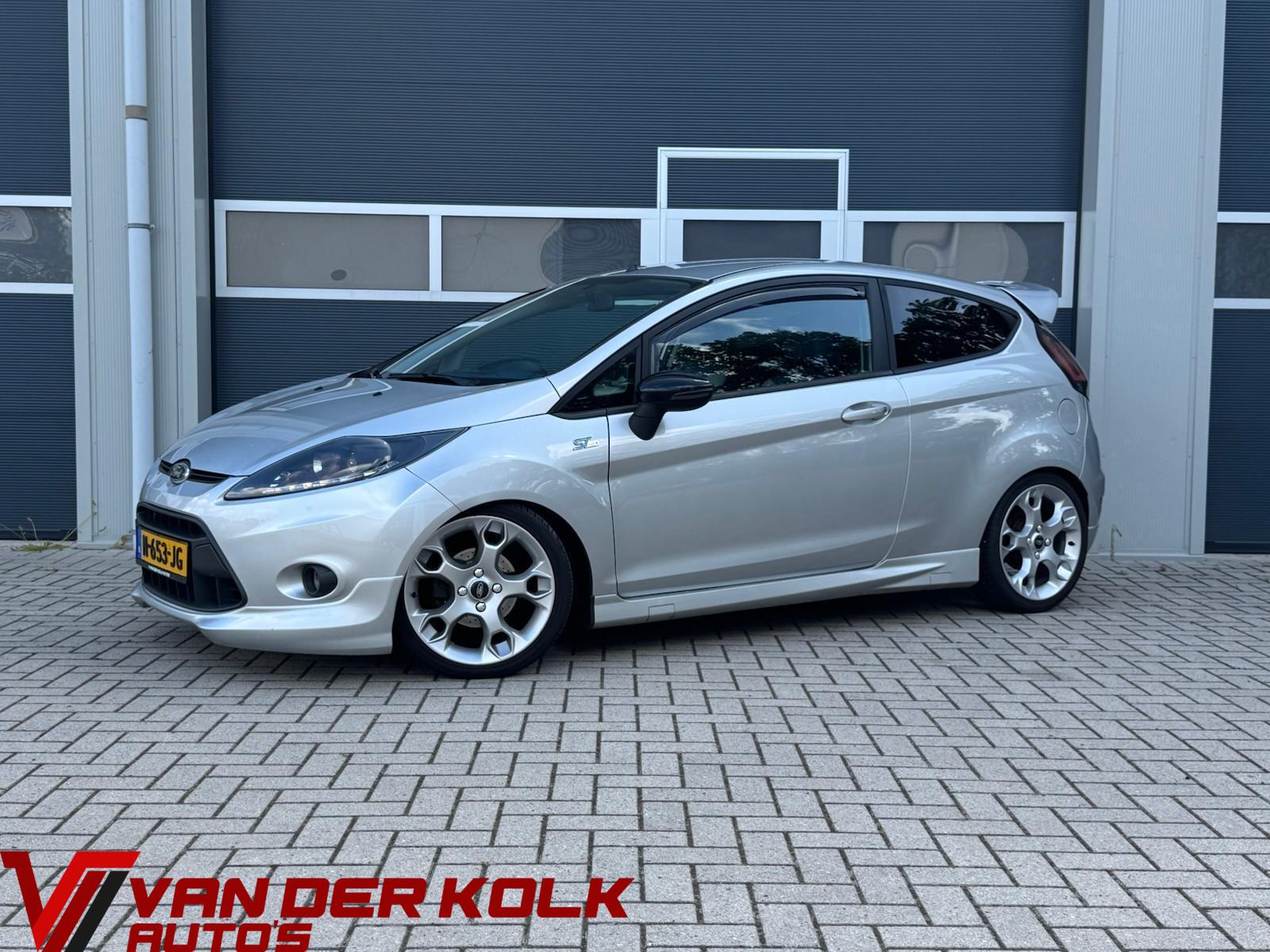 Ford Fiesta 1.6 Ghia | Leder | CarPlay | Camera | Navigatie | LED | Climate | Leder | Stoelverwarming 2009 - voorkant