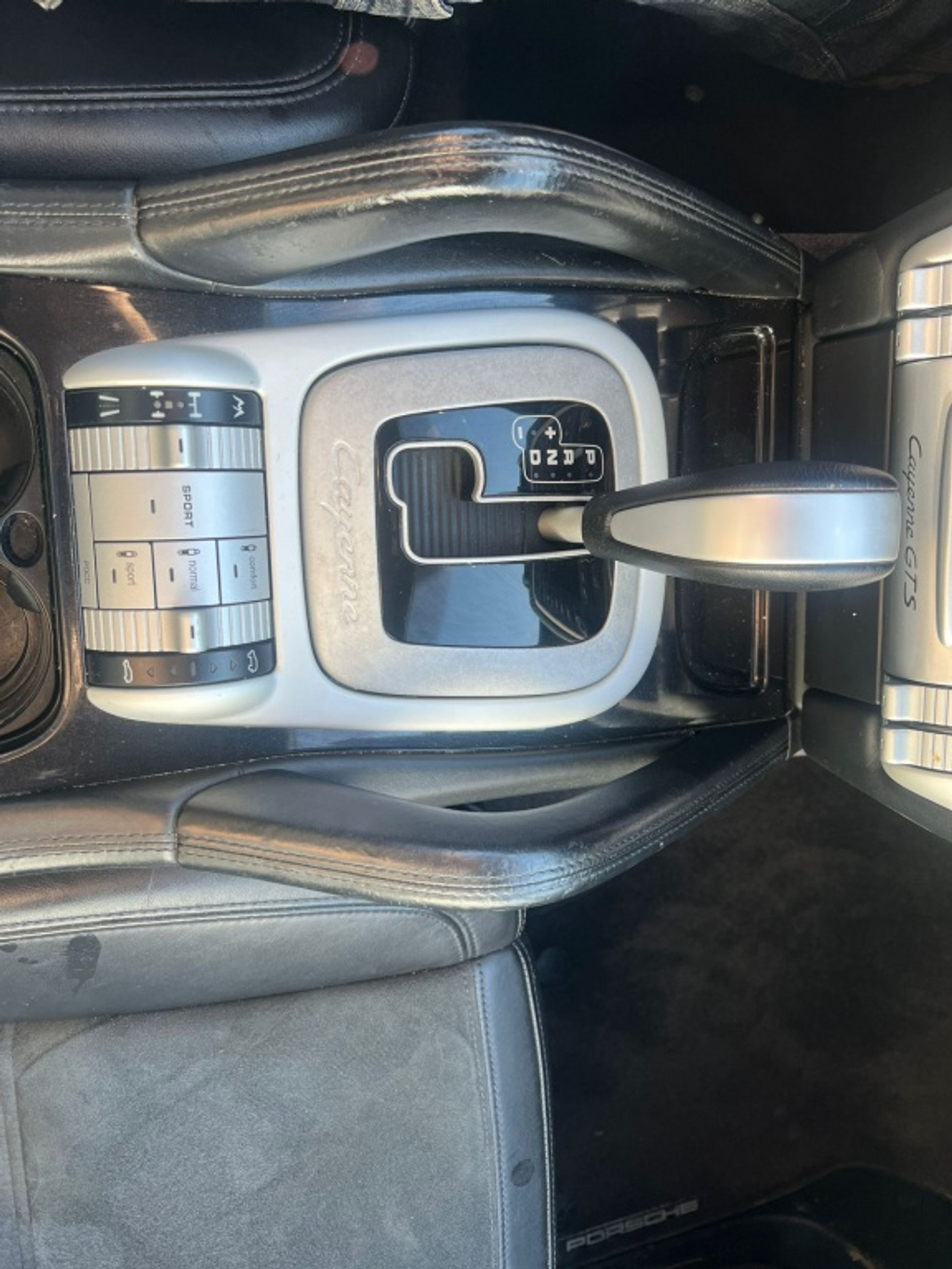 Foto van Porsche Cayenne GTS