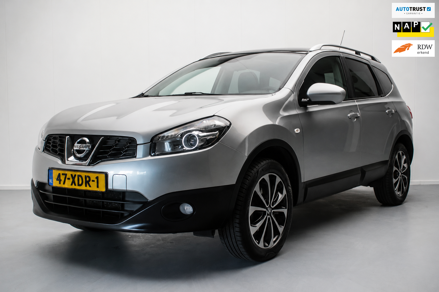 Nissan Nissan Qashqai+2 2.0 Connect Edition 7-pers NL-auto [ Panoramadak Camera Trekhaak Bluetooh Navigatie ] 2012 - voorkant