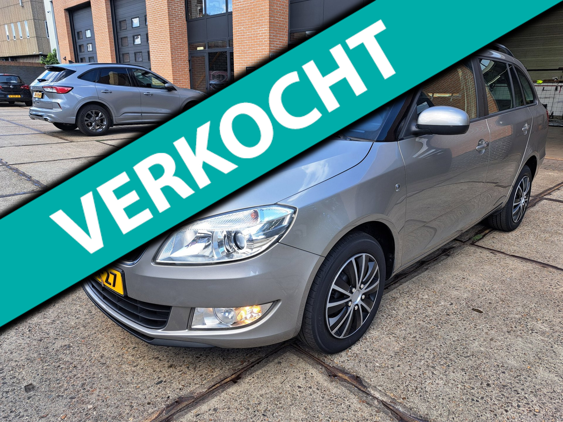 Skoda Fabia 1.2 TSI 5 DEURS COMDIE NIEUWSTAAT AIRCO NAVAGATIE 2013 - voorkant