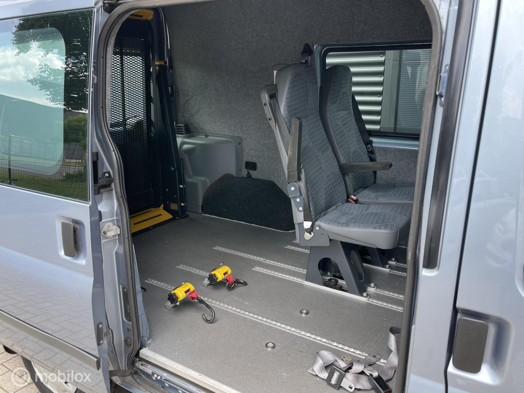 Foto van Ford Transit 260s Van LR 115 4.36