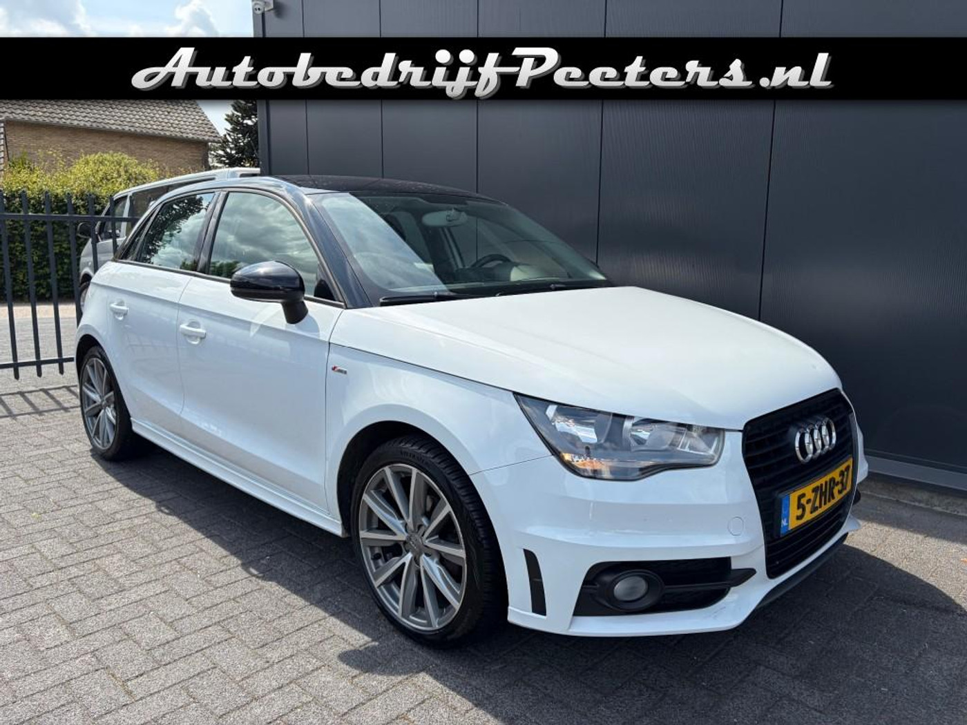 Audi A1 Sportback A1 Sportback 1.2 S-line 2014 - voorkant