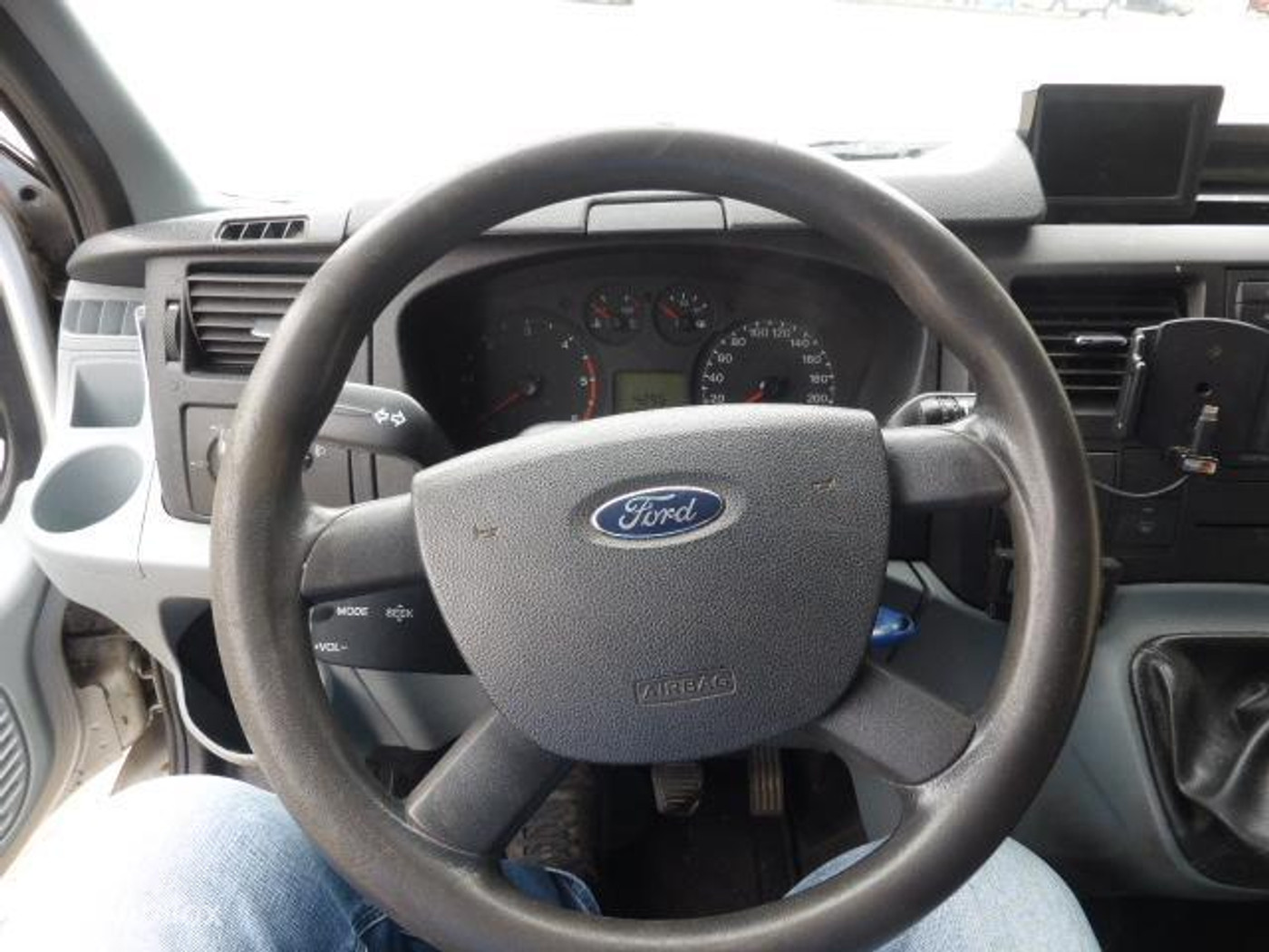 Foto van Ford Transit 260s Van 85dpf LR 4.23