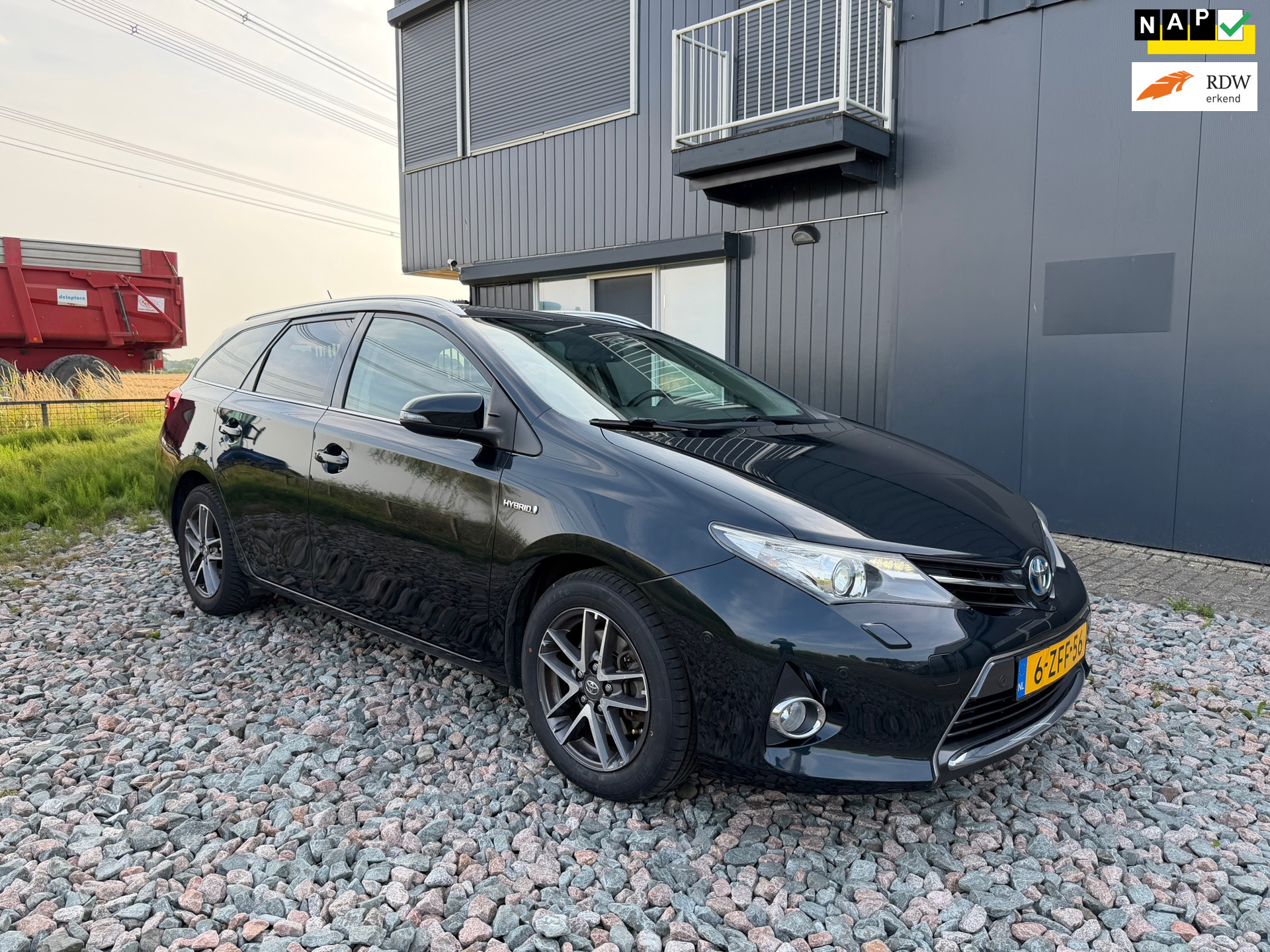 Toyota Toyota Auris 1.8 Hybrid Lease 2014 - voorkant