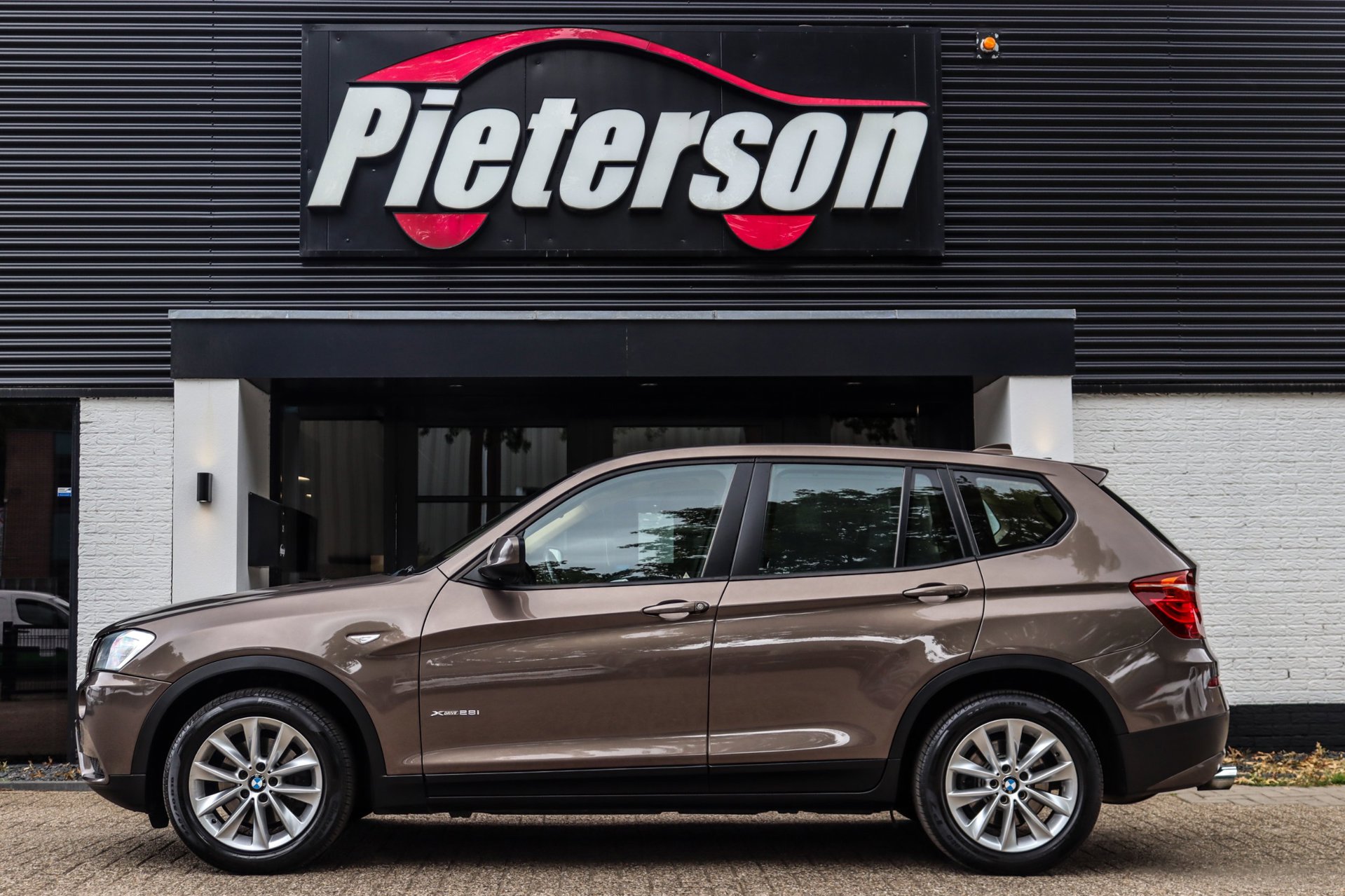 Foto van BMW X3 xDrive 28i