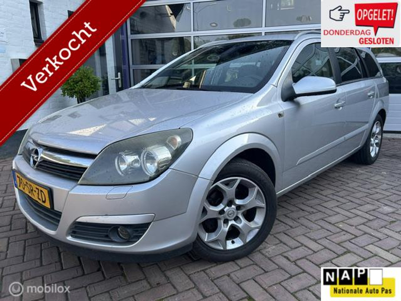Opel Astra Station Wagon 1.8 Cosmo * AIRCO * TREKHAAK * LM VELGEN * 2006 - voorkant