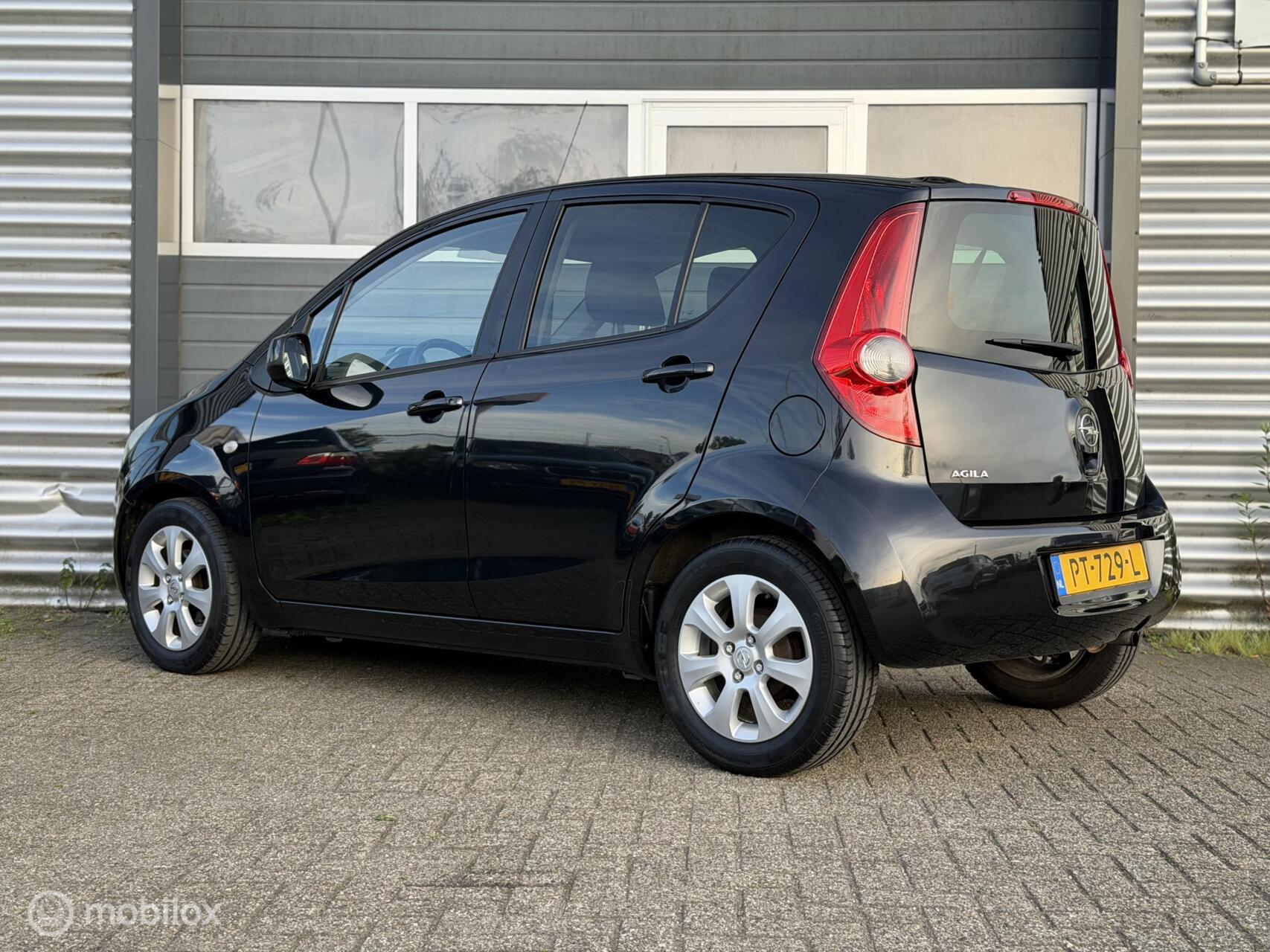 Foto van Opel Agila