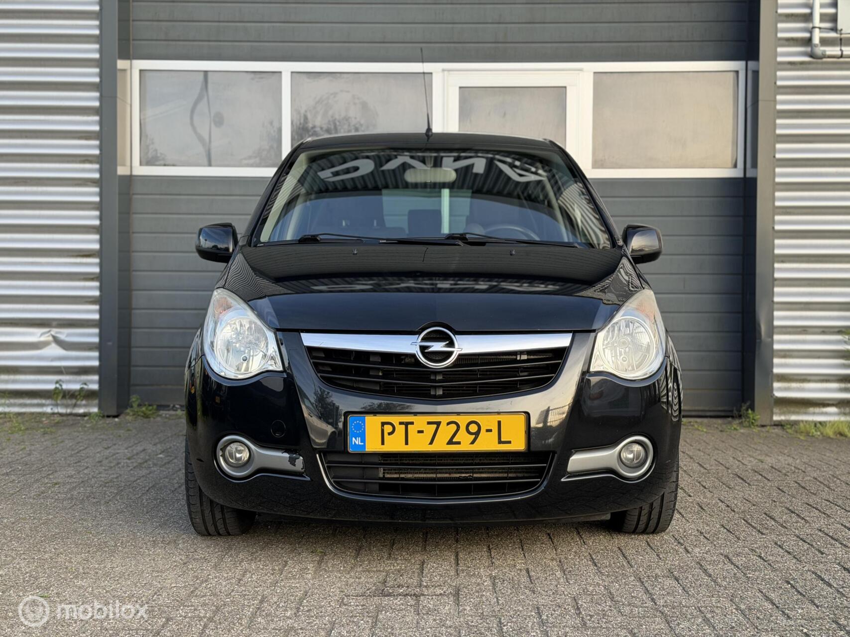 Foto van Opel Agila