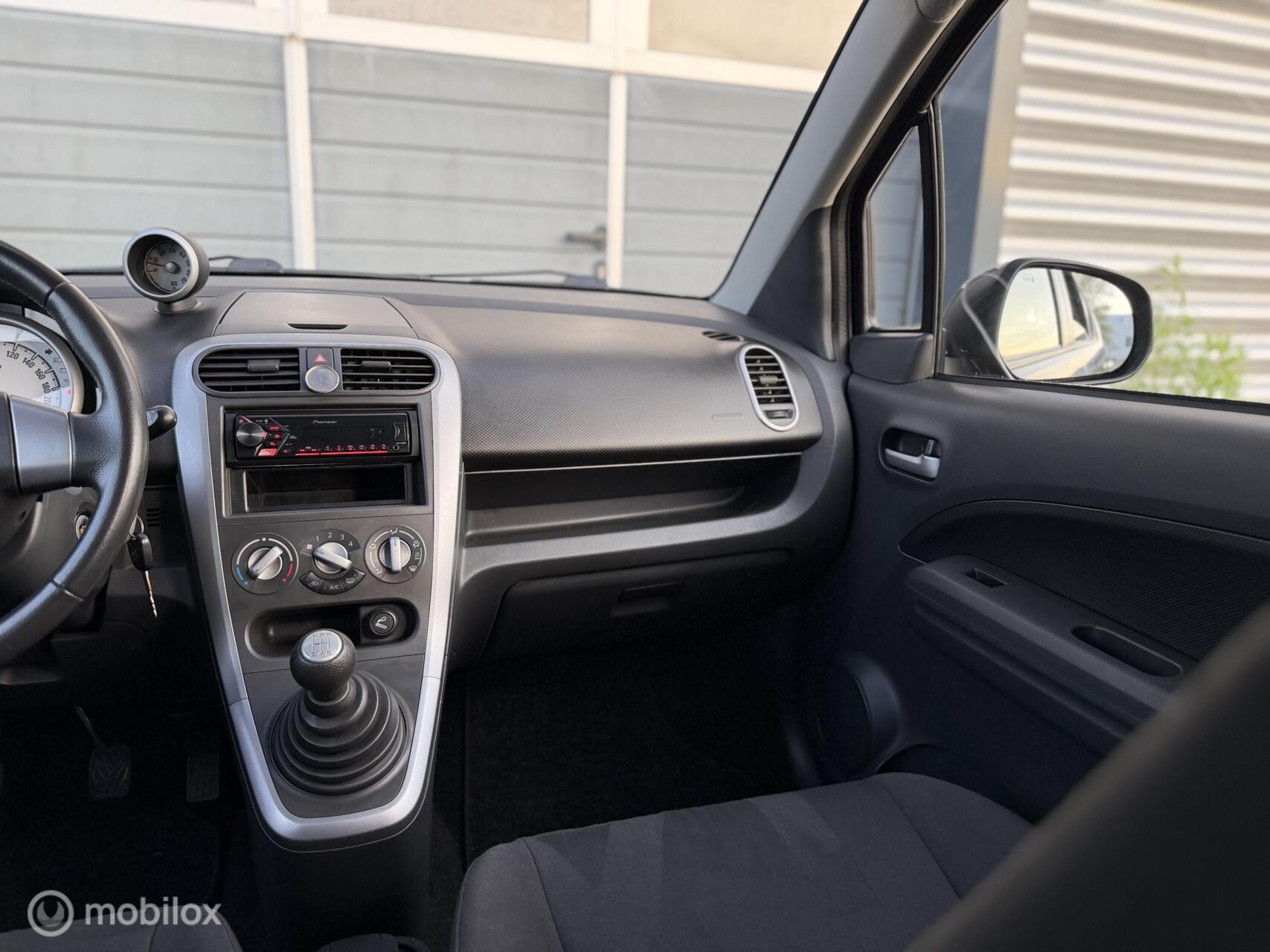 Foto van Opel Agila