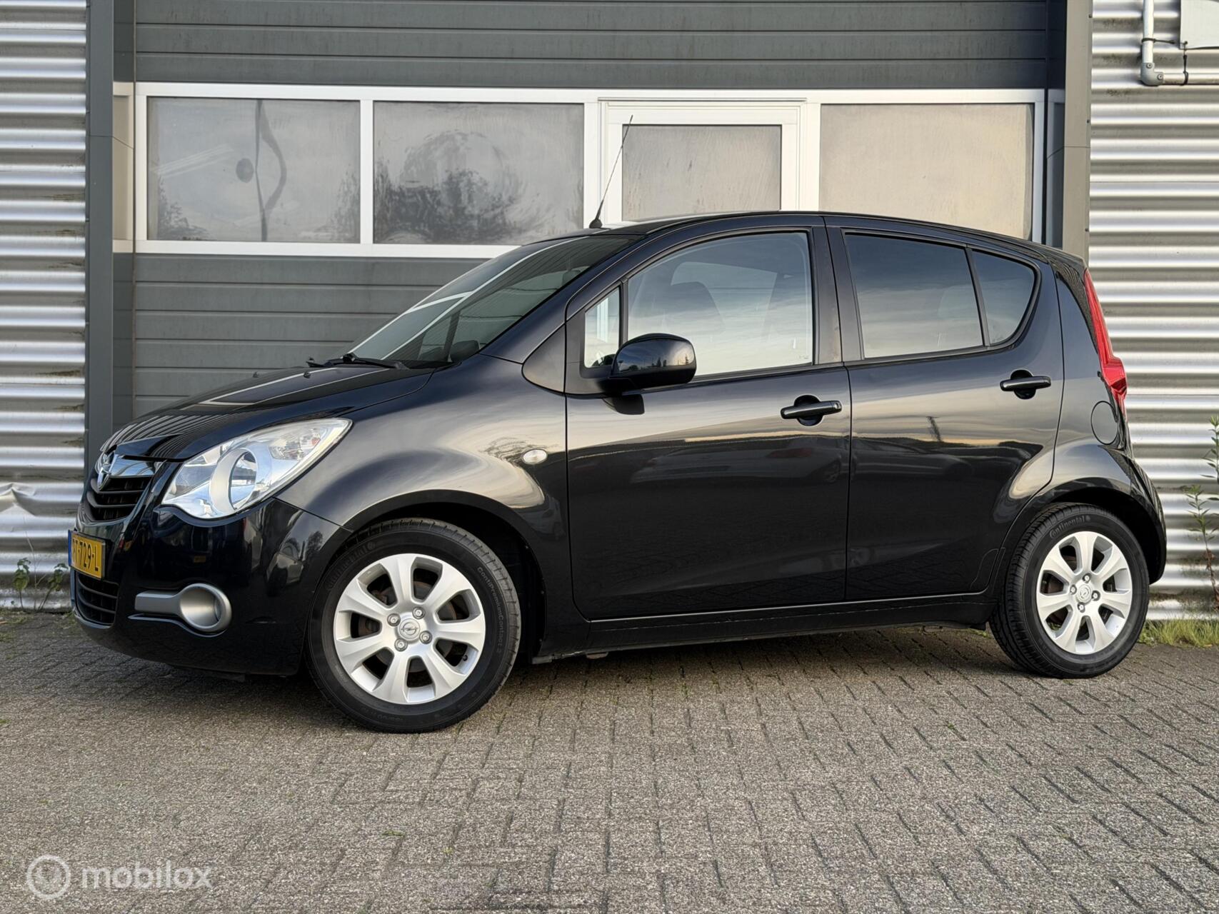Foto van Opel Agila