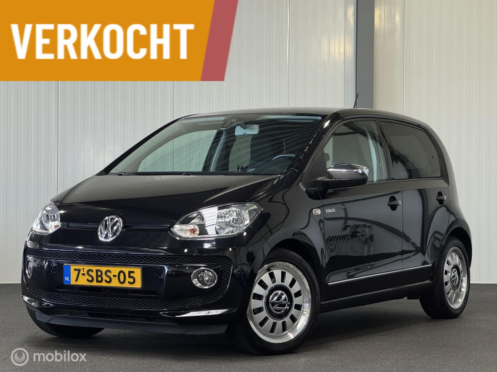 Volkswagen Up 1.0 high up! BLACK 5-drs [ NAP cruise navi  PDC ] 2013 - voorkant