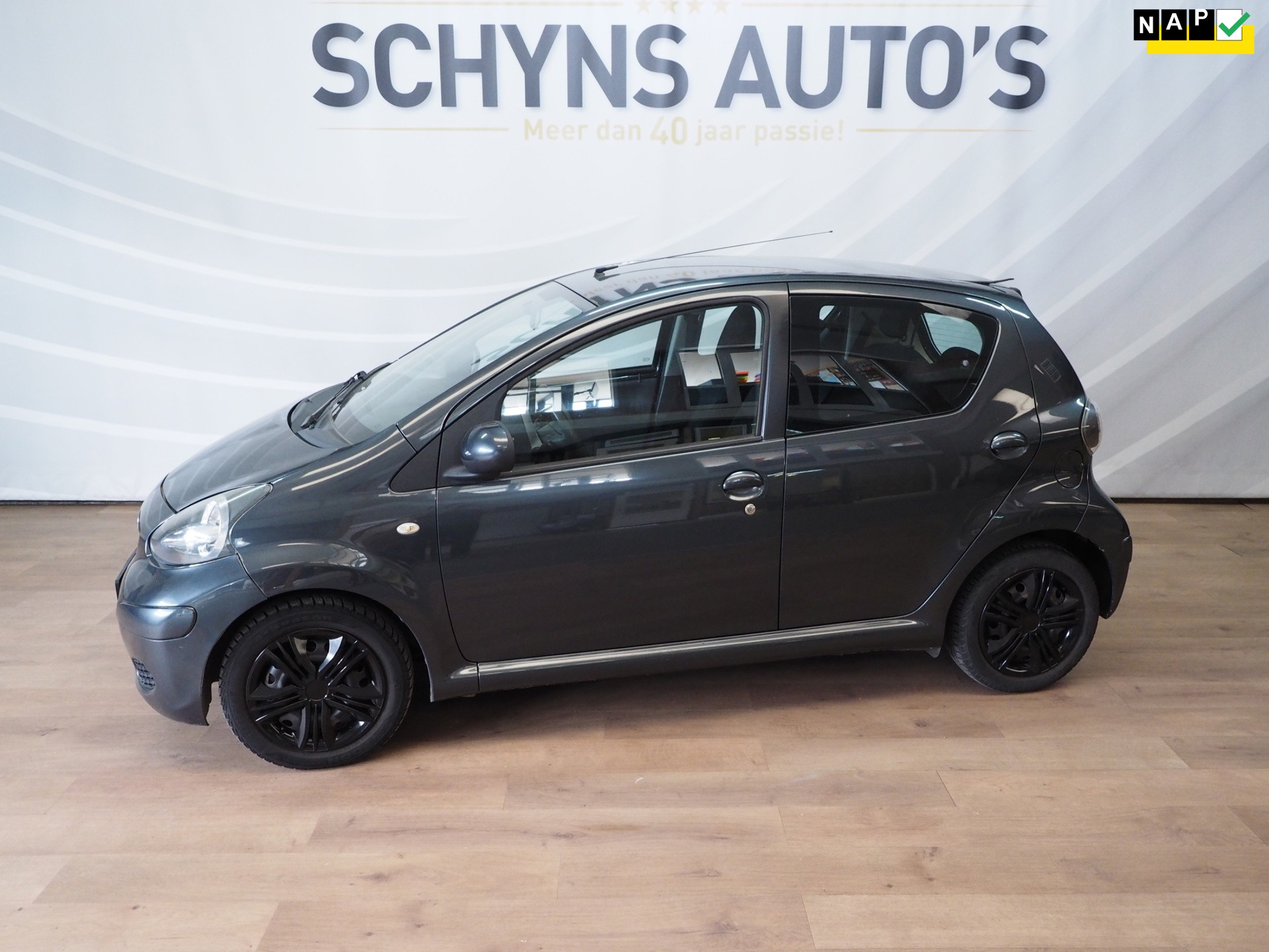 Toyota Toyota Aygo 1.0-12V Comfort Airco 2010 - voorkant
