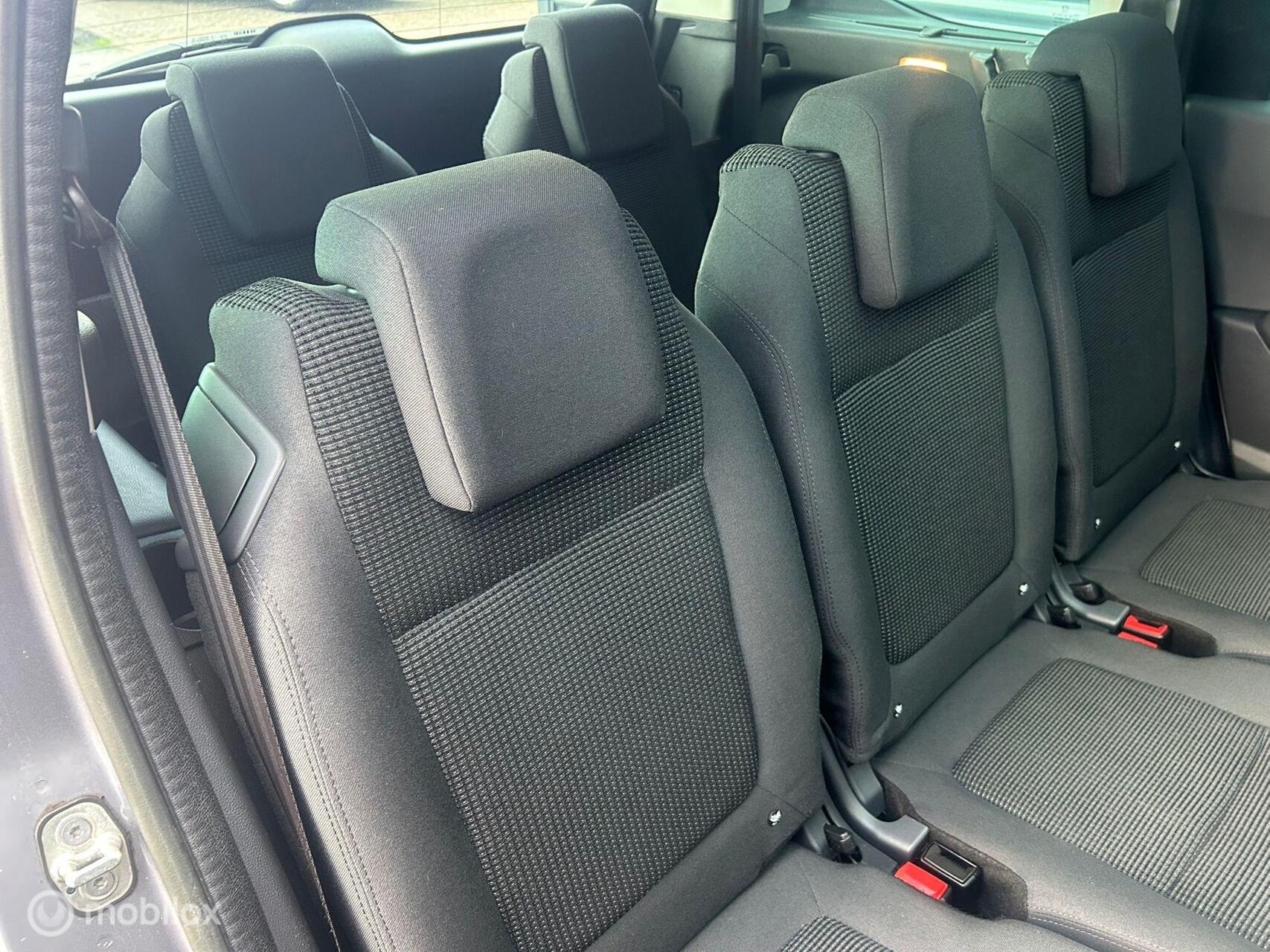 Foto van Peugeot 5008
