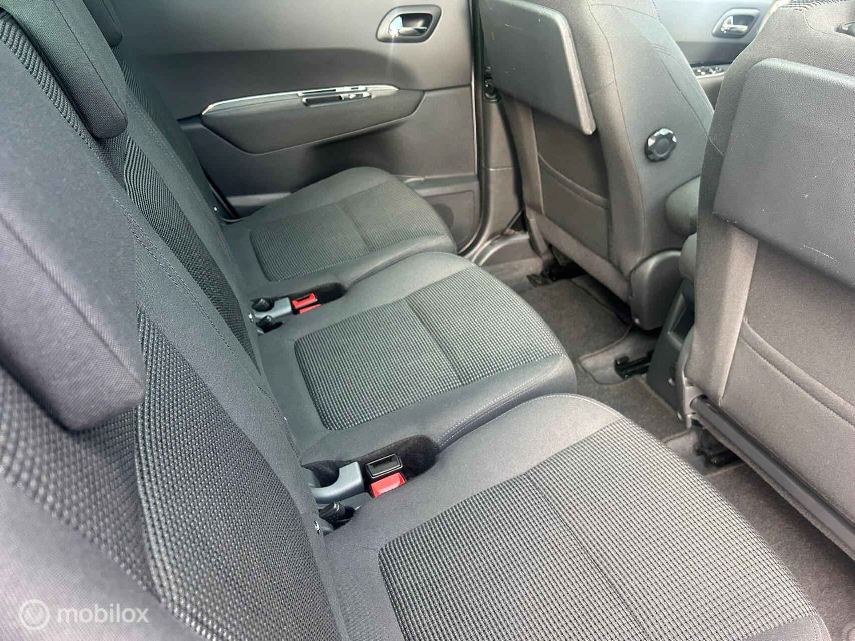 Foto van Peugeot 5008