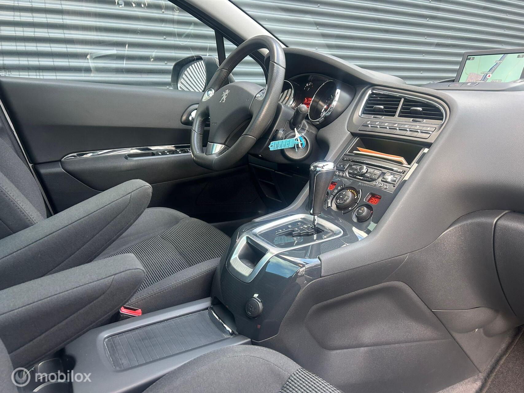 Foto van Peugeot 5008