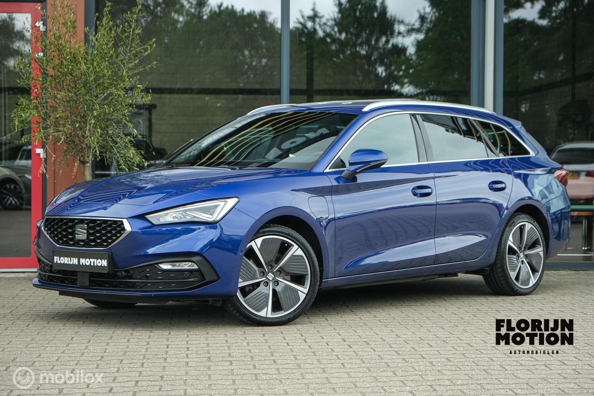 Seat Leon Sportstourer 1.4 TSI eHybrid PHEV Xcellence | Stoelverwarming | Camera | PANO | Trekhaak | Ambient verlichting | ACC | 18 Inch | Digidash | LED | DAB+ 2021 - voorkant
