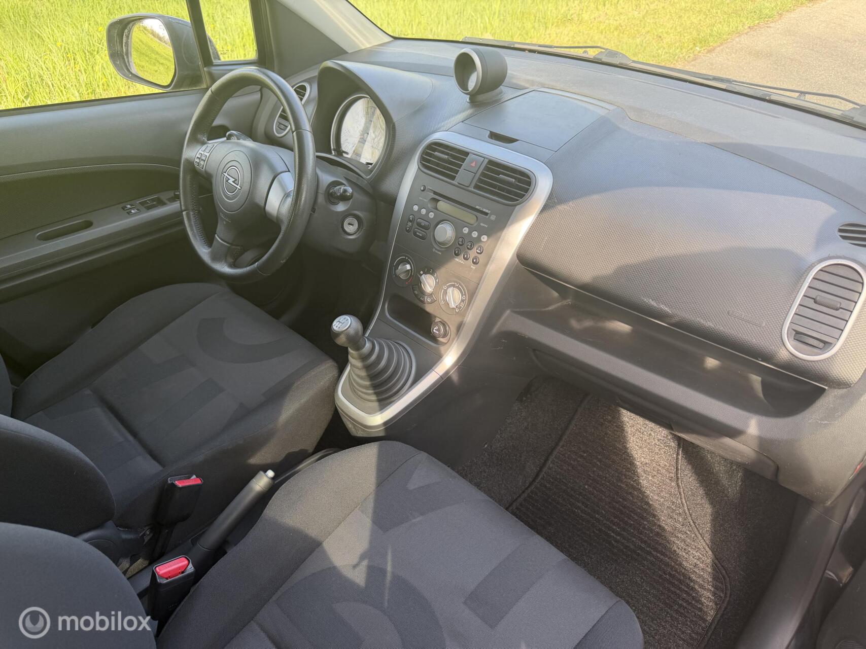 Foto van Opel Agila