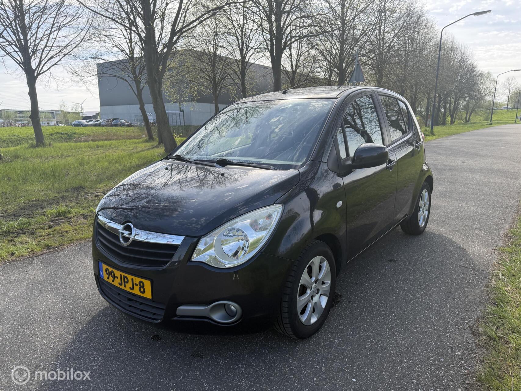 Opel Agila 1.0 Enjoy*AIRCO*ELEK. RAMEN*5 DRS*NAP 2009 - voorkant