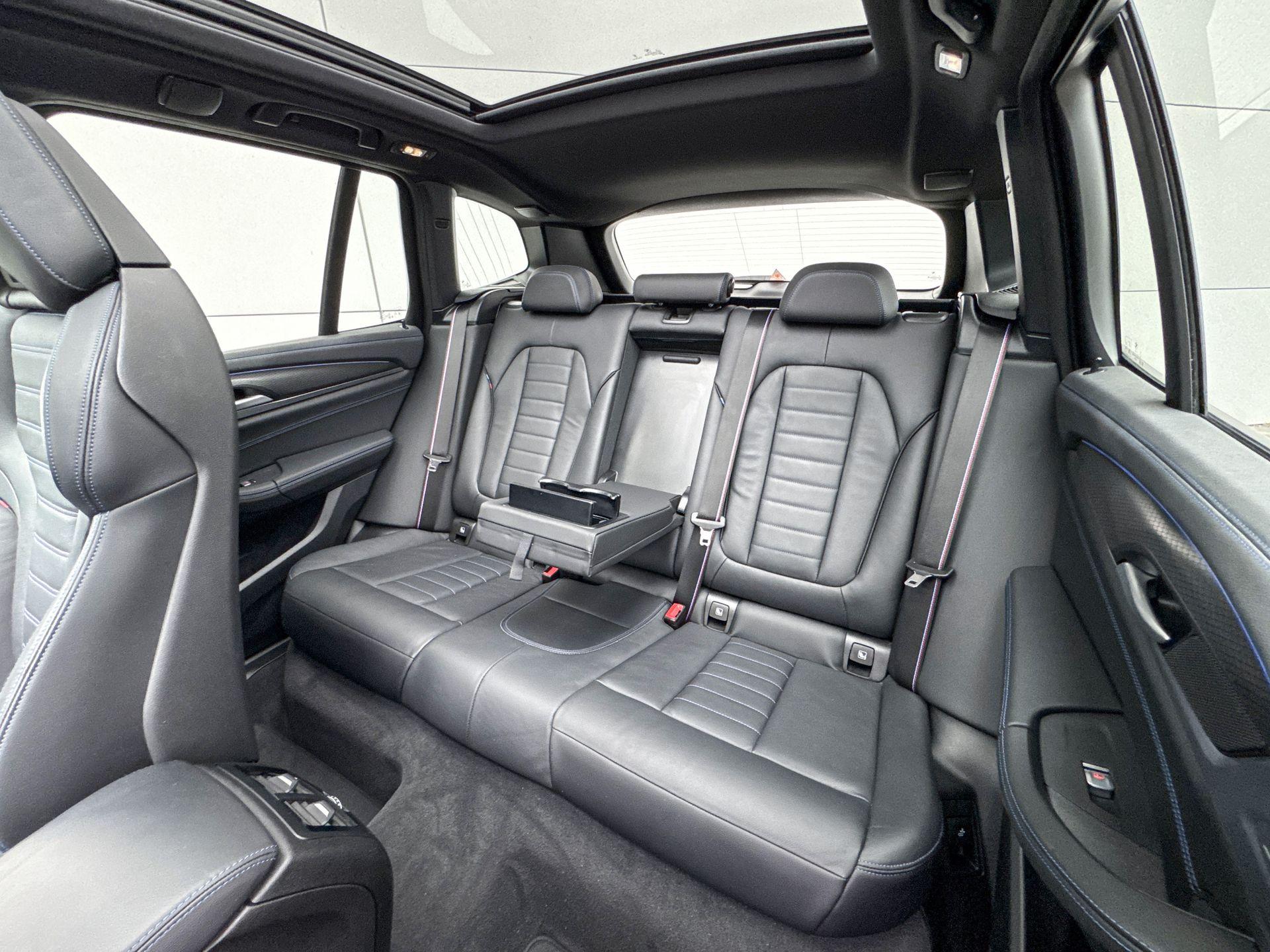 Foto van BMW X3 Xdrive30e