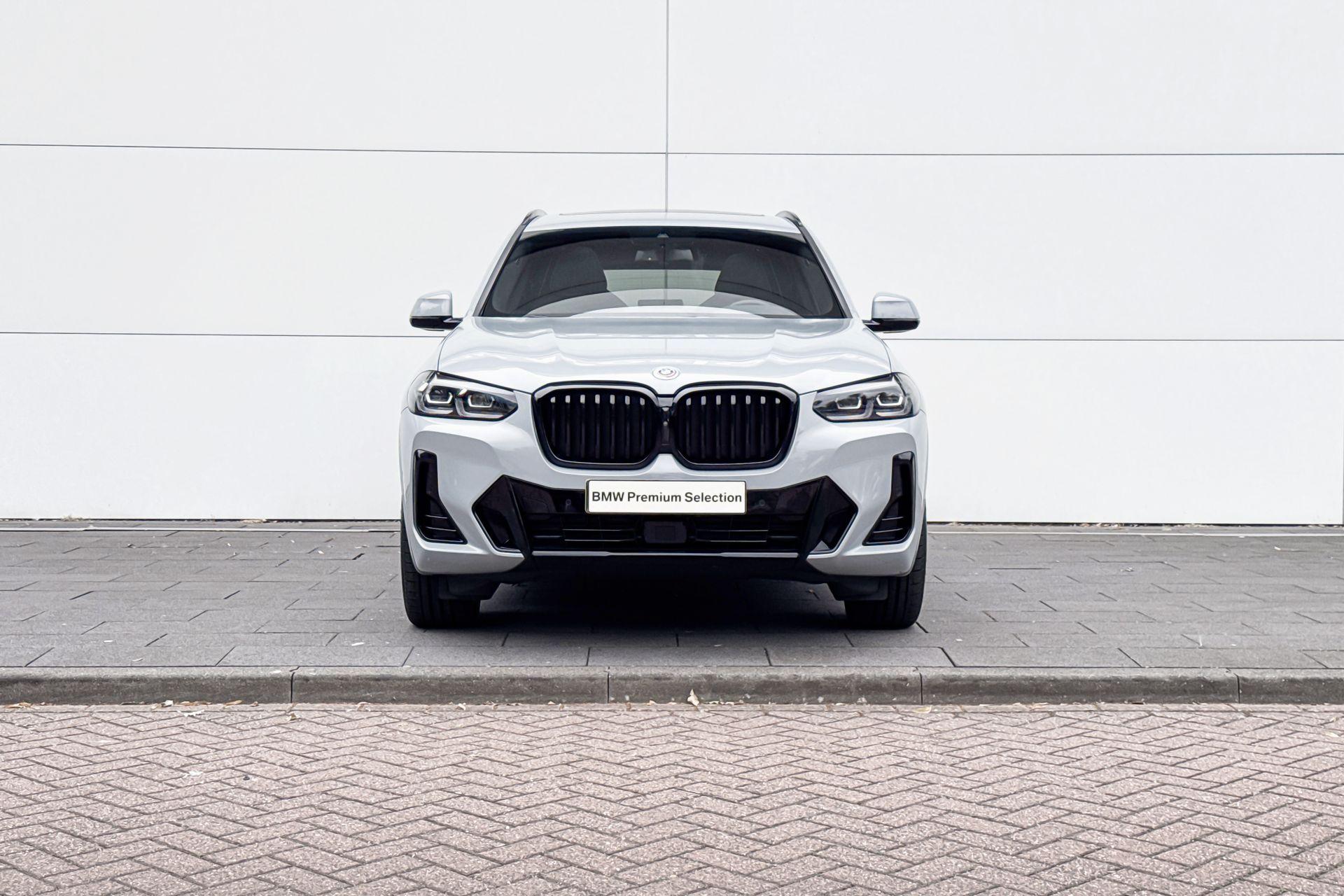 Foto van BMW X3 Xdrive30e