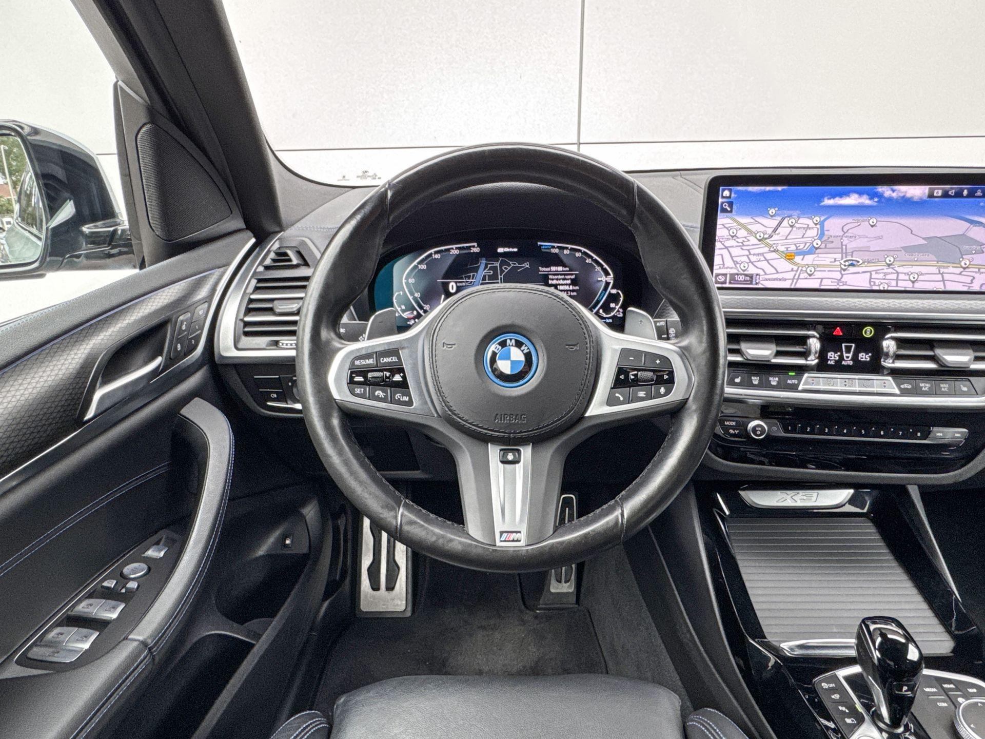Foto van BMW X3 Xdrive30e