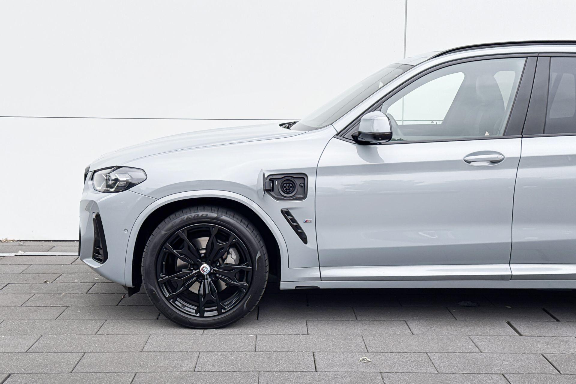 Foto van BMW X3 Xdrive30e