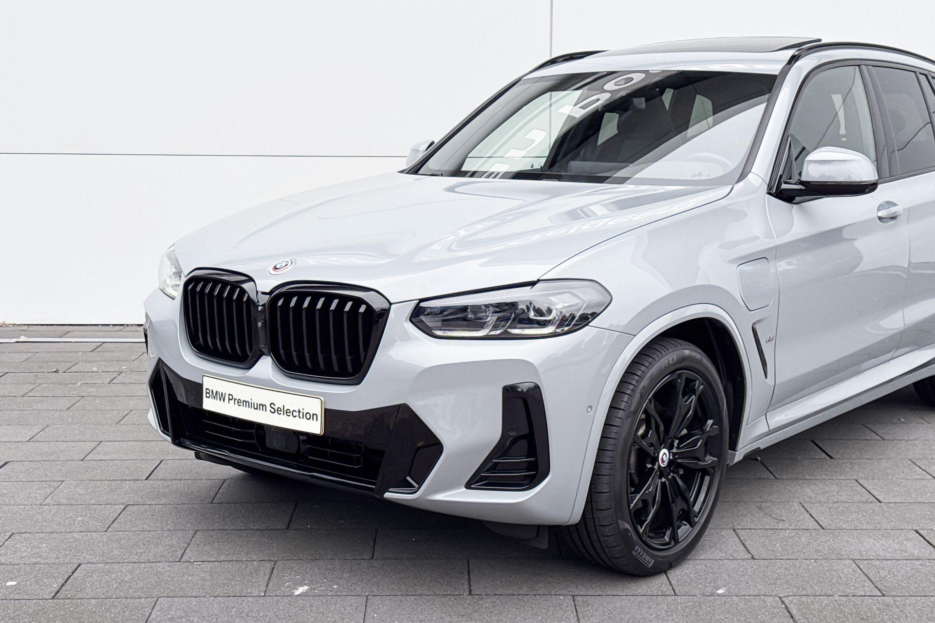 Foto van BMW X3 Xdrive30e