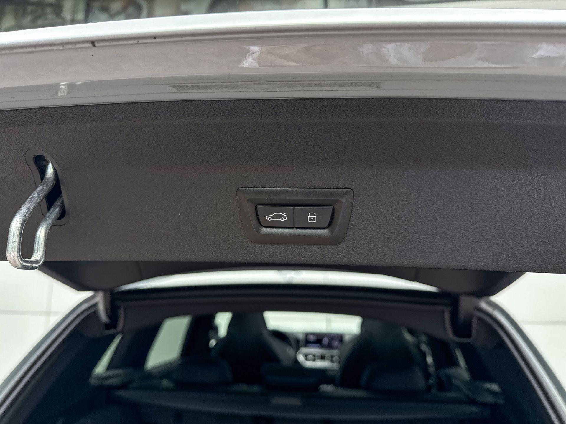 Foto van BMW X3 Xdrive30e