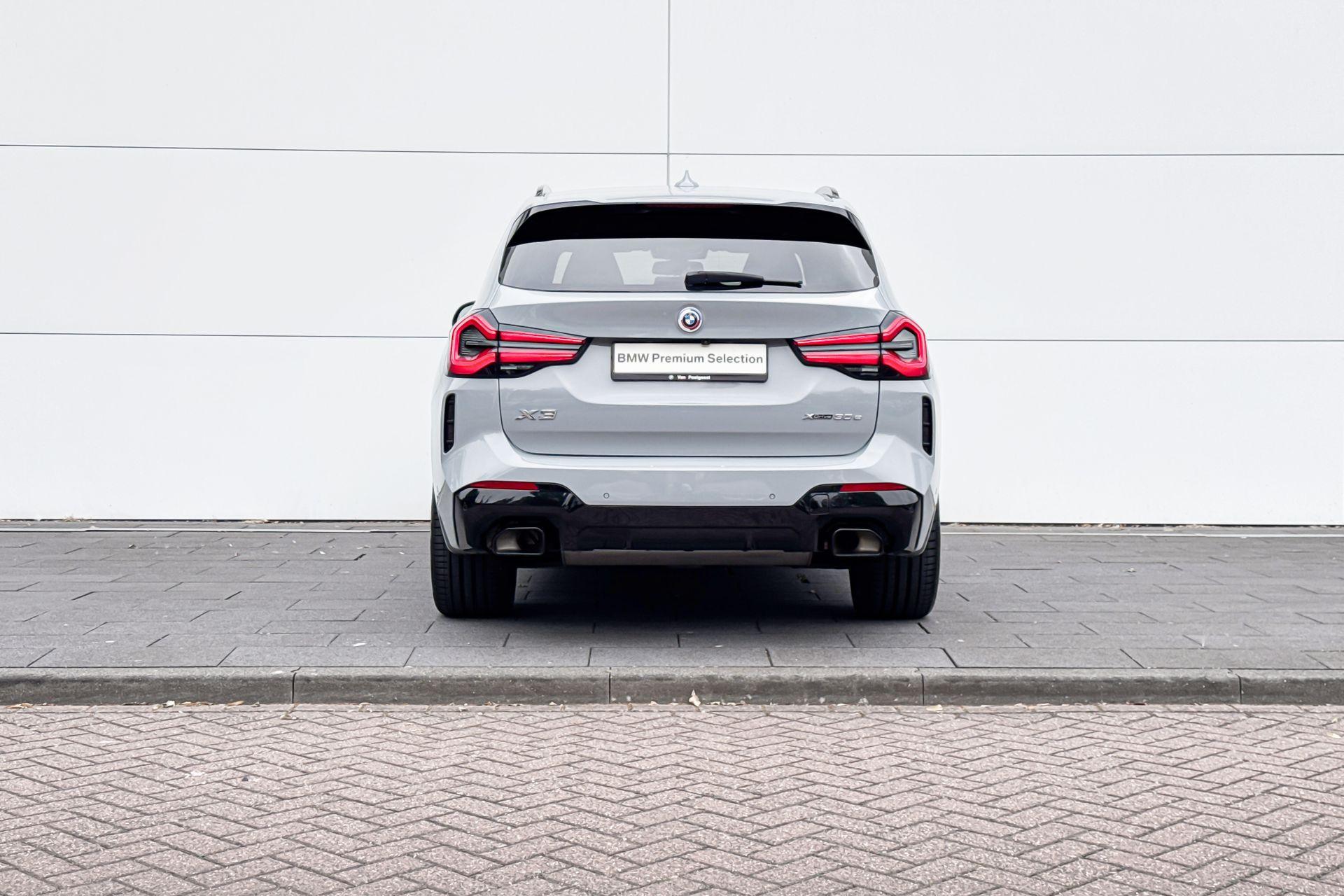 Foto van BMW X3 Xdrive30e