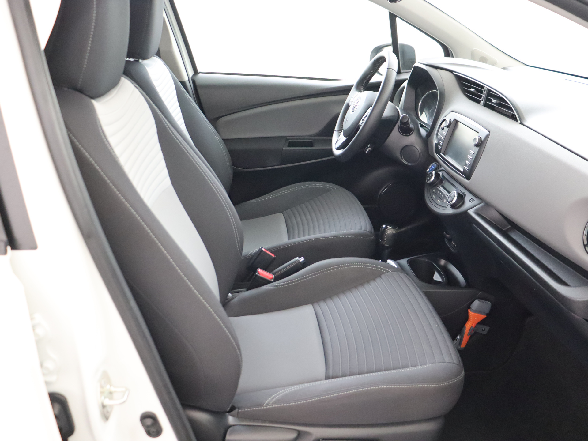 Foto van Toyota Toyota Yaris Hybrid