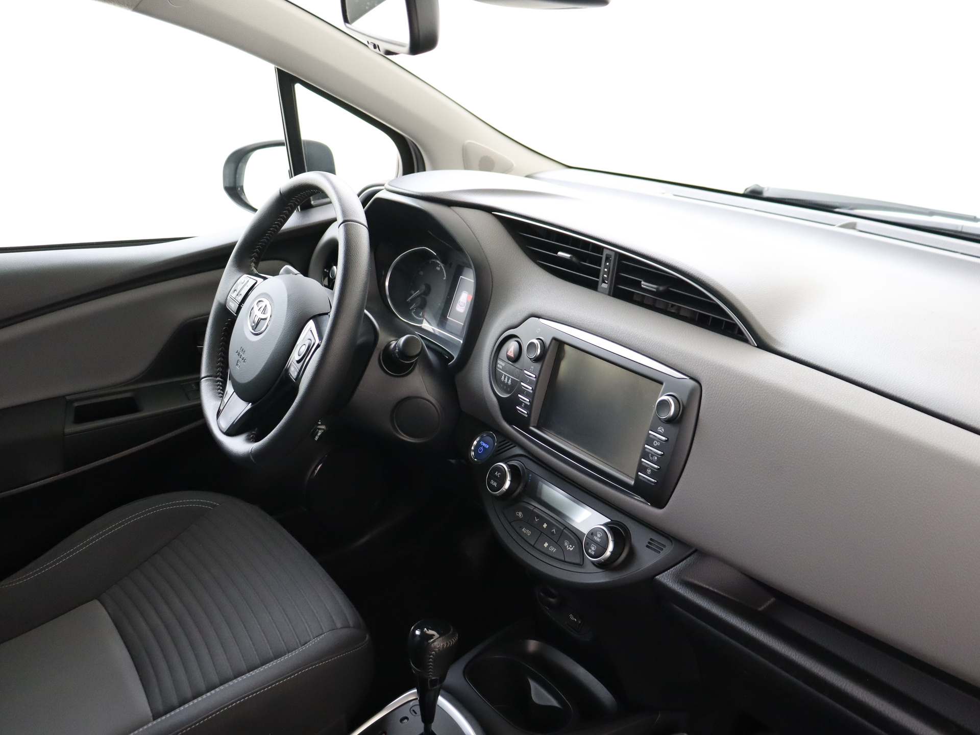Foto van Toyota Toyota Yaris Hybrid
