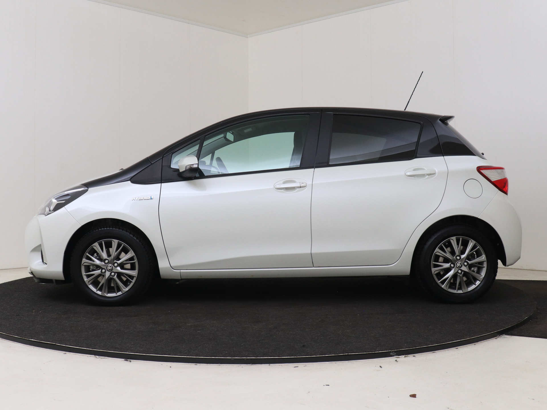 Foto van Toyota Toyota Yaris Hybrid
