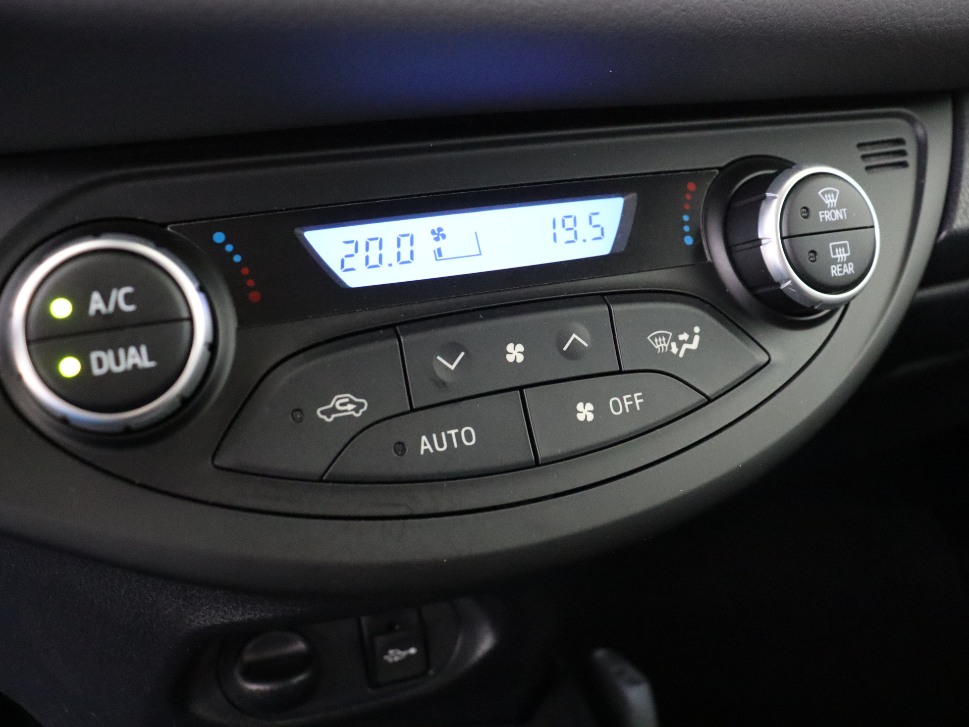 Foto van Toyota Toyota Yaris Hybrid