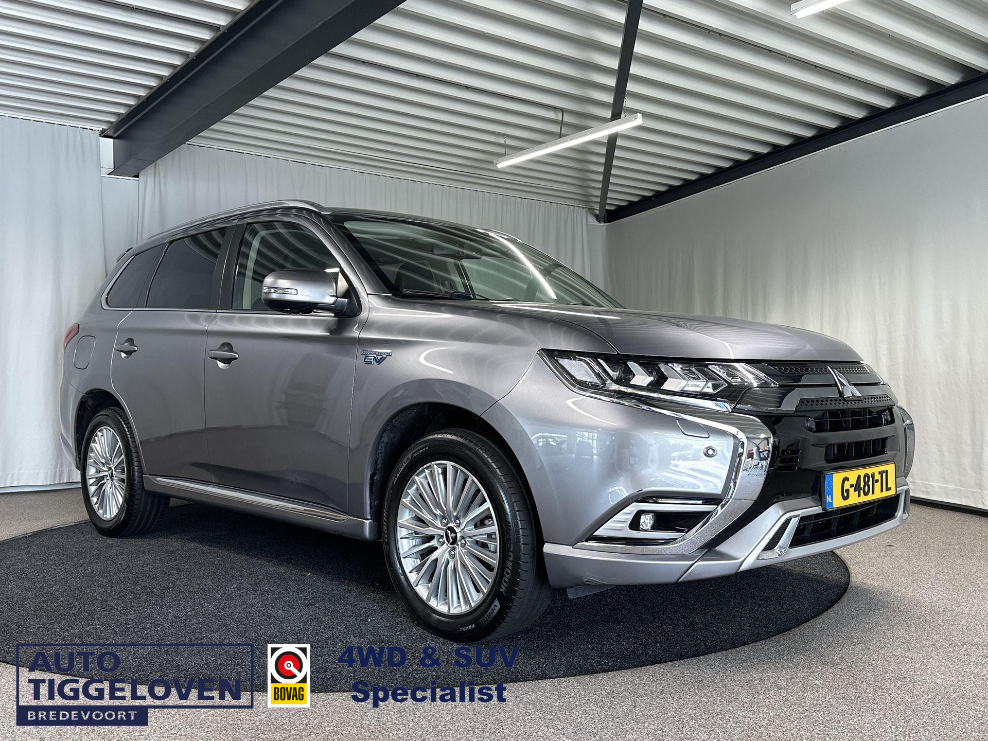 Mitsubishi Mitsubishi Outlander 2.4 PHEV Intense+ 2019 - voorkant