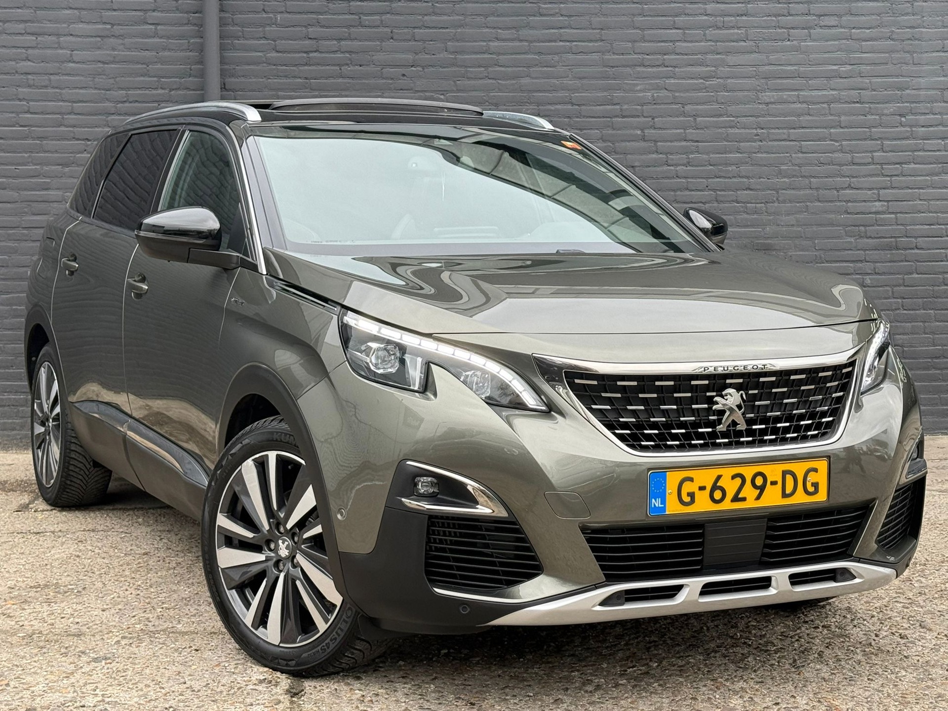 Foto van Peugeot 5008