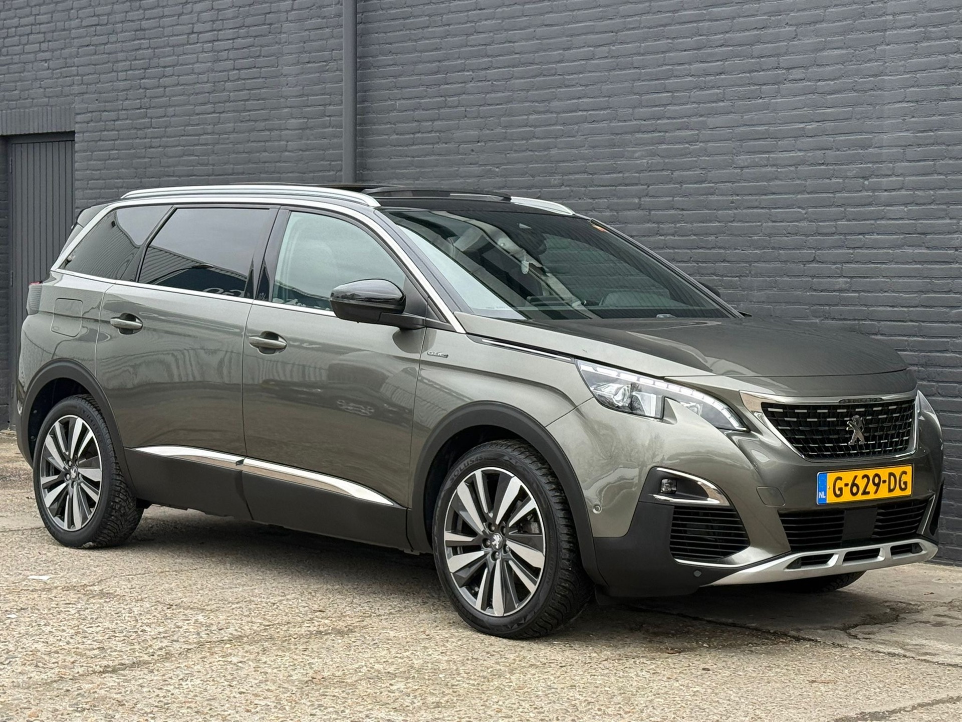 Foto van Peugeot 5008
