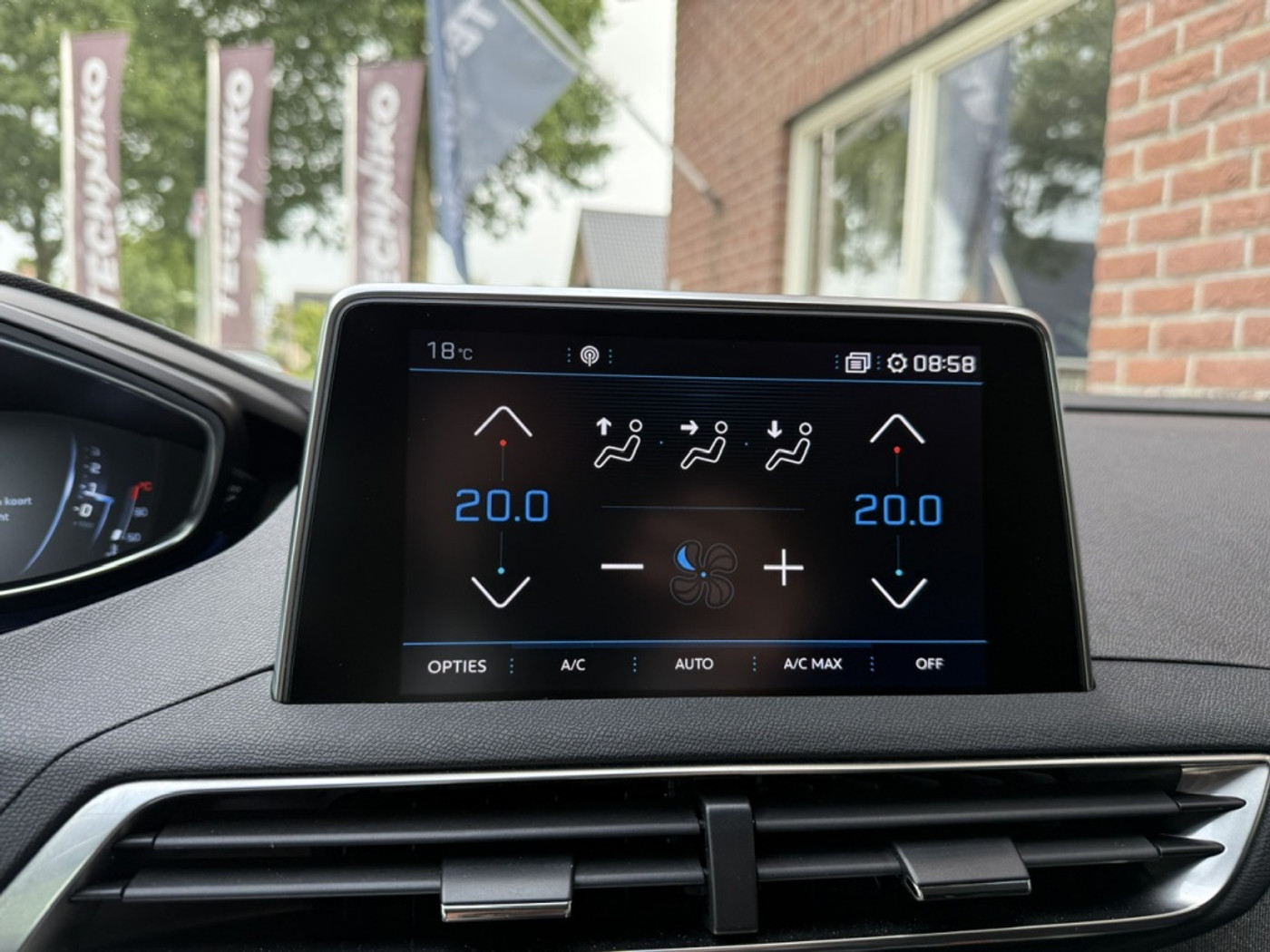 Foto van Peugeot 5008