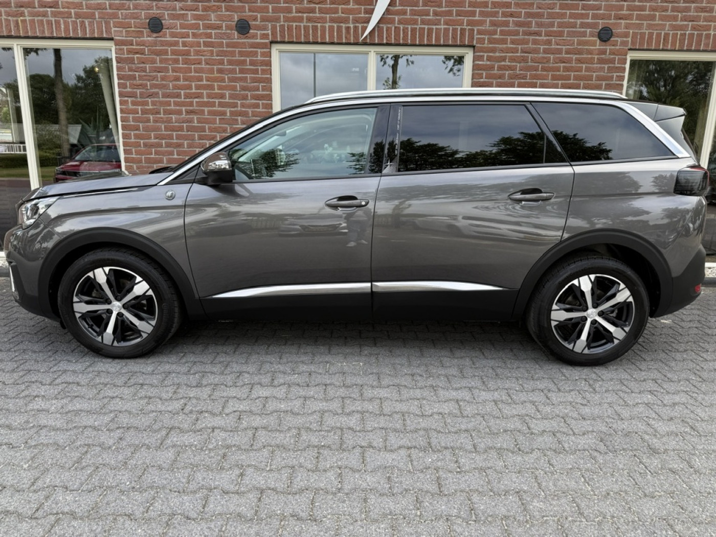 Foto van Peugeot 5008