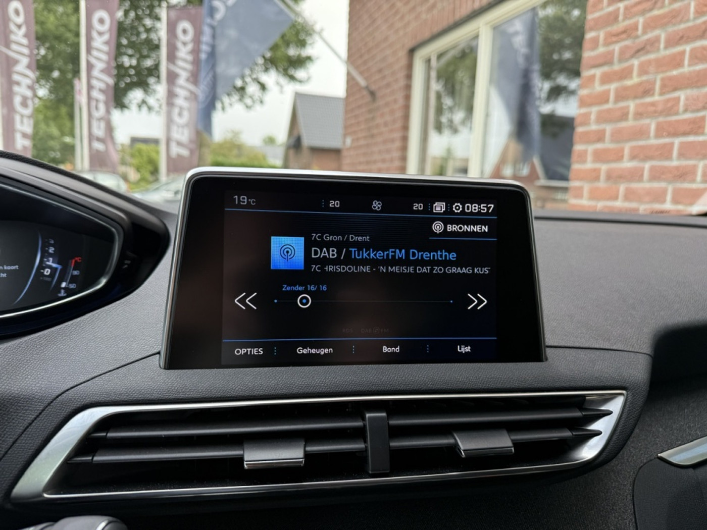 Foto van Peugeot 5008
