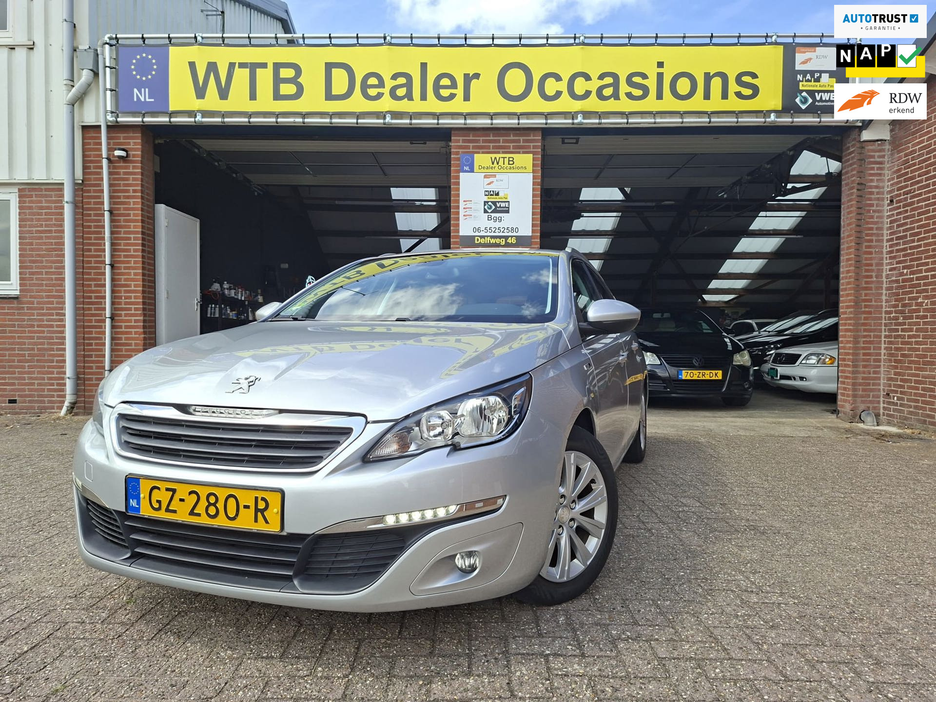 Peugeot 308 SW 1.2 PureTech Style 2015 - voorkant