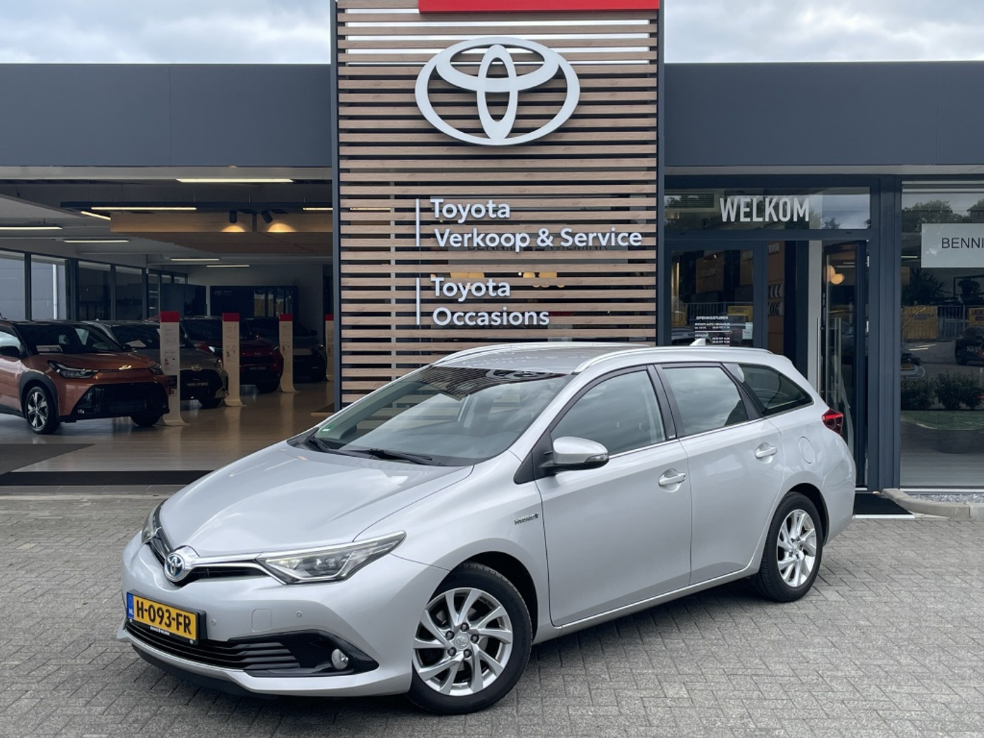 Toyota Toyota Auris 1.8 Hybr. Bus. Pro 2016 - voorkant