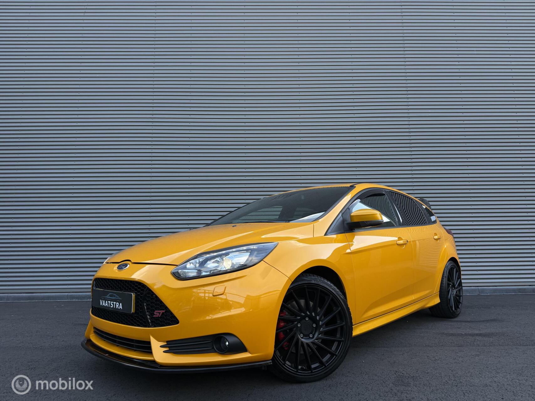 Ford Focus 2.0 EcoBoost ST-3 2013 - voorkant