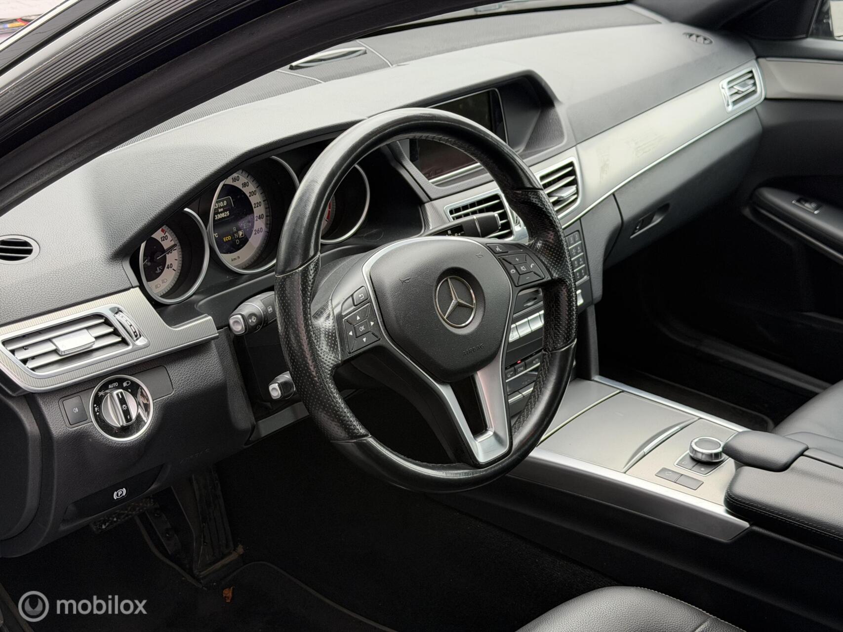Foto van Mercedes-Benz E 220 Bluetec
