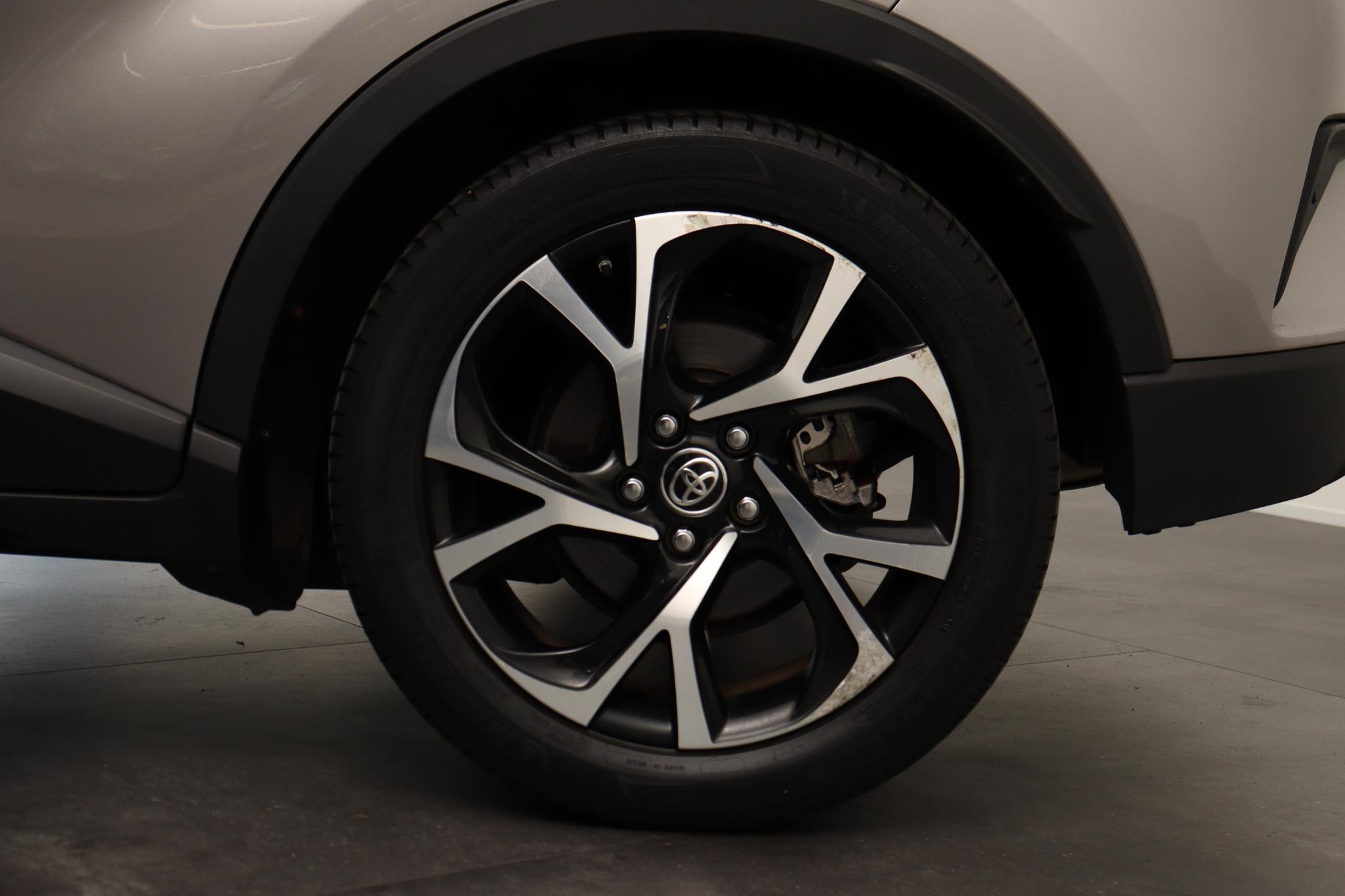 Foto van Toyota Toyota C-hr