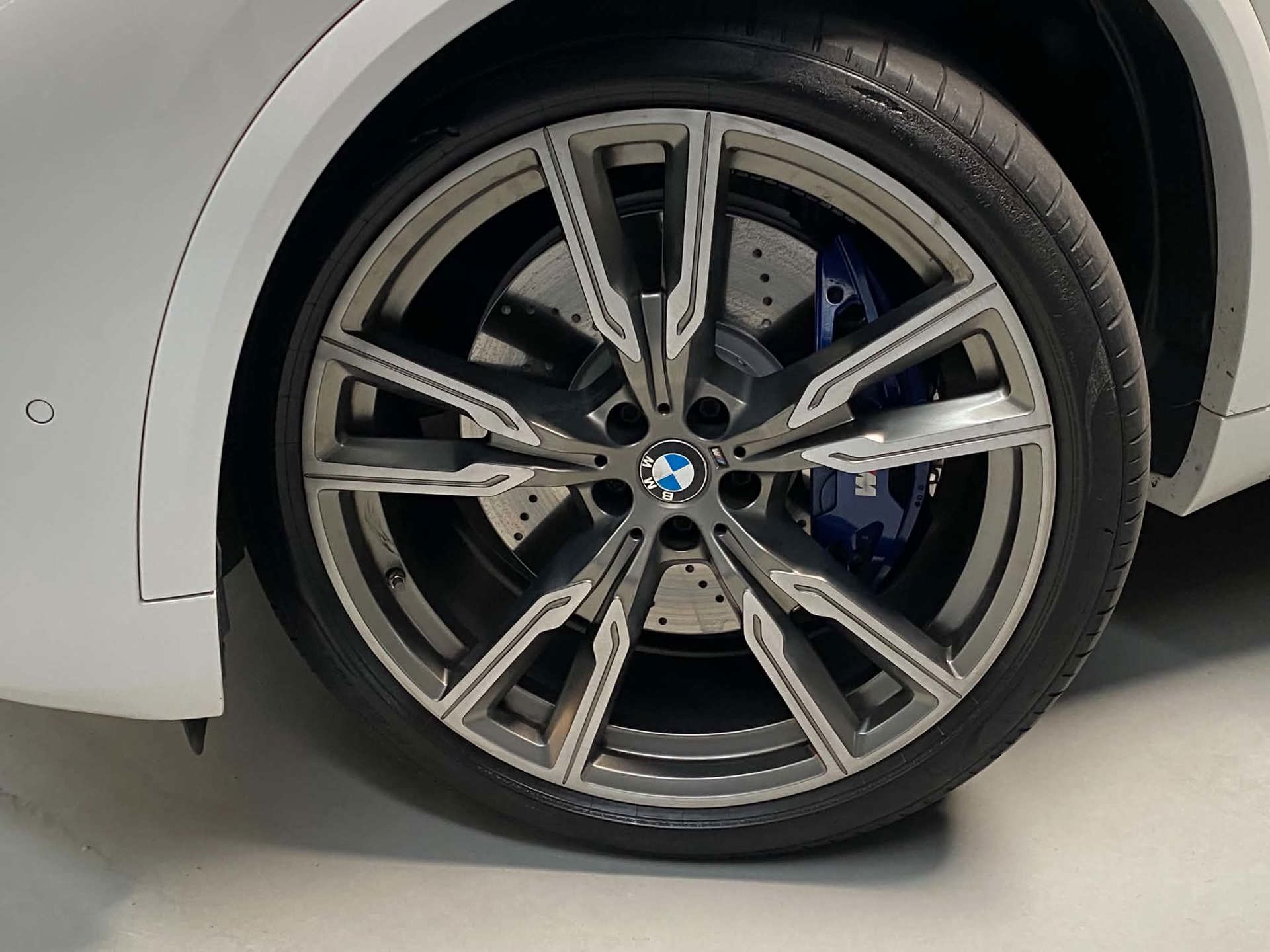 Foto van BMW X5 M50d
