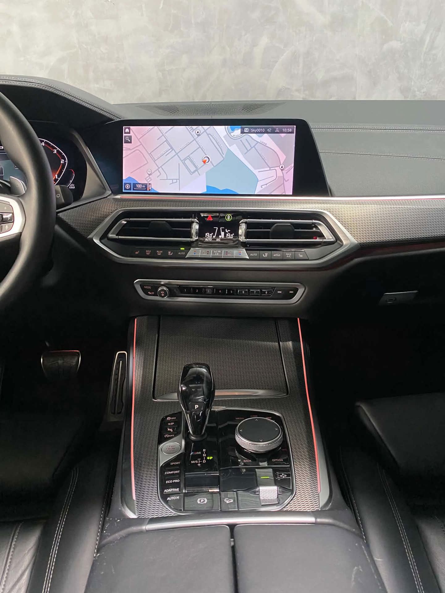 Foto van BMW X5 M50d