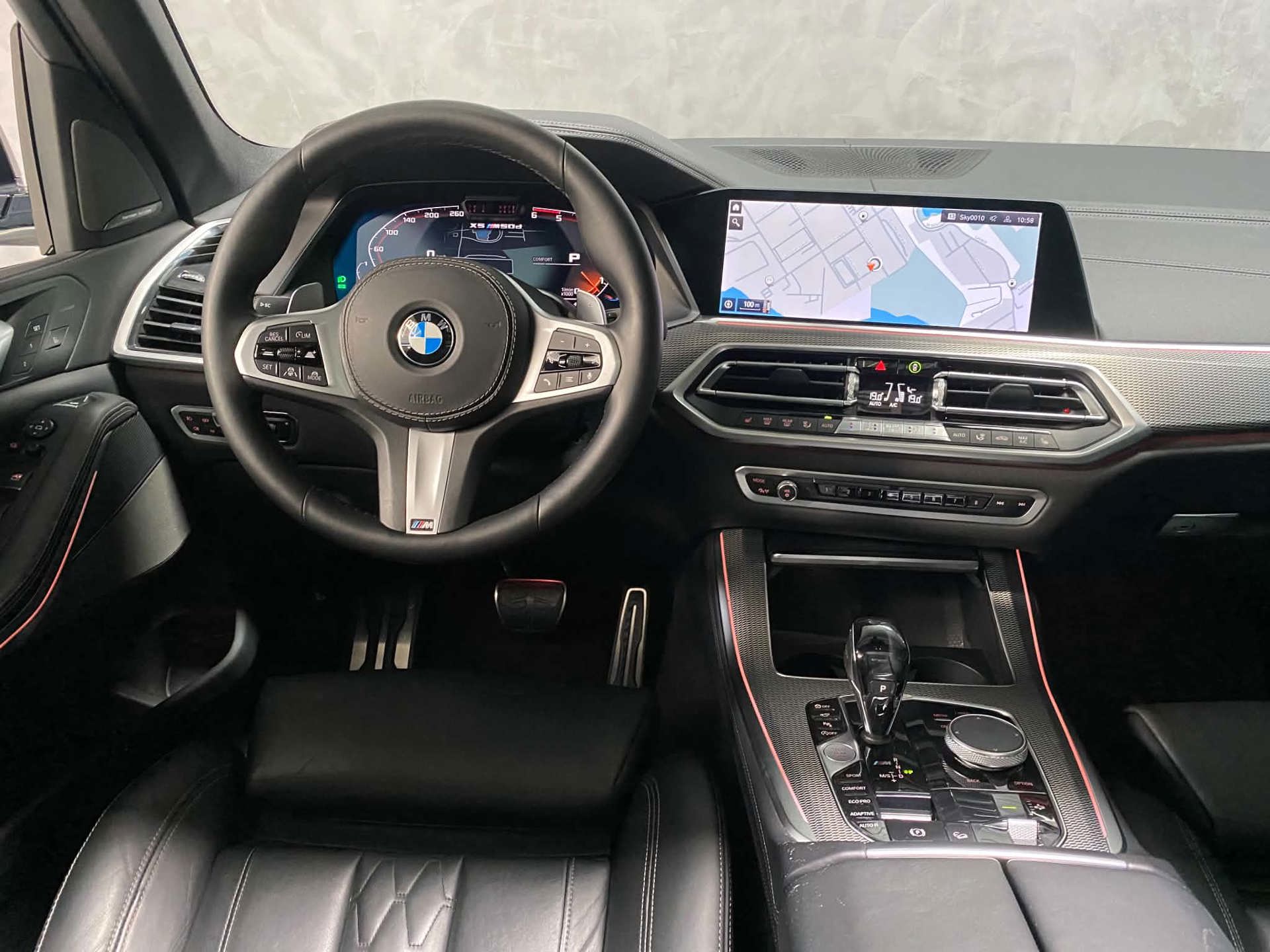 Foto van BMW X5 M50d
