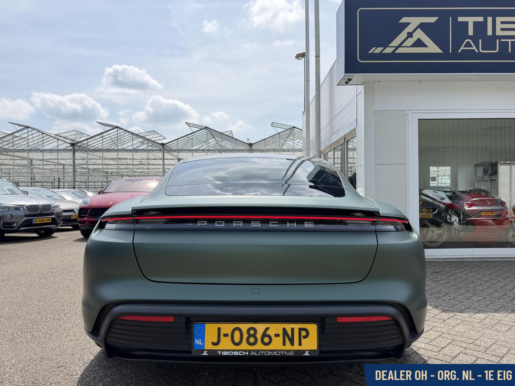 Foto van Porsche Taycan 4s