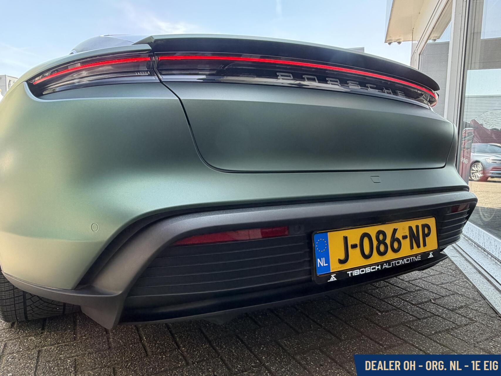Foto van Porsche Taycan 4s
